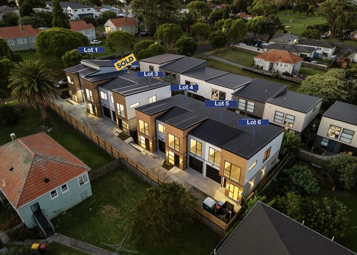  at 10 Bagnall Avenue, Point England, Auckland City, Auckland