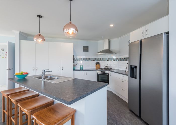  at 155 Ridgeview Road, Redwood Valley
