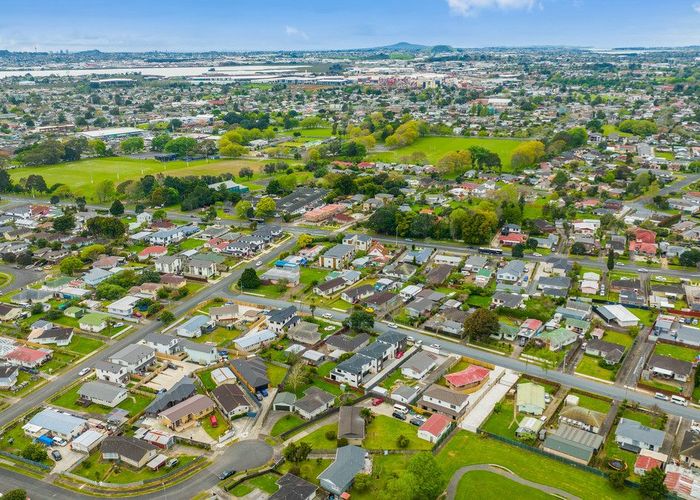  at 12 Tiari Place, Mangere East, Auckland