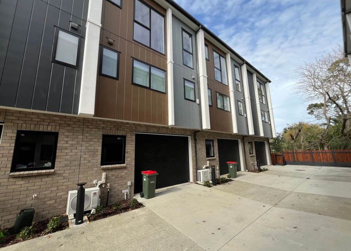  at 2/26 Glenmore Road, Sunnyhills, Manukau City, Auckland