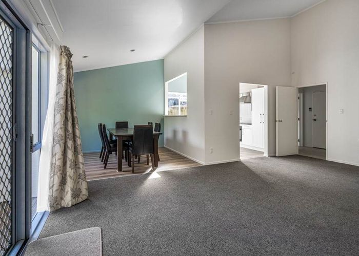  at 47d Domain Road, Glenfield, North Shore City, Auckland