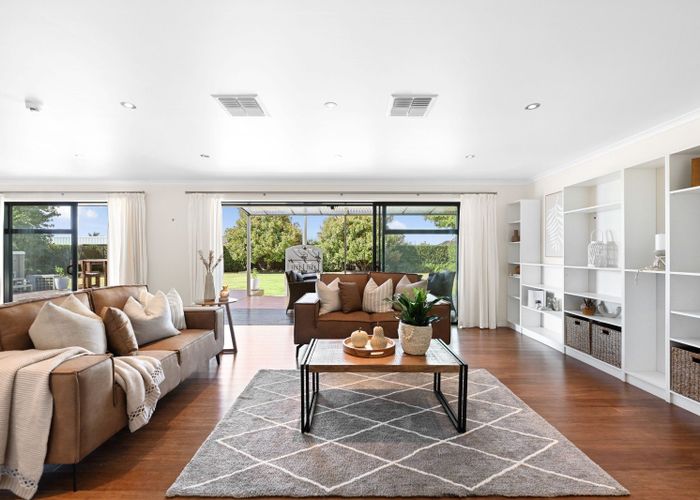  at 16 Hampshire Court, Flagstaff, Hamilton