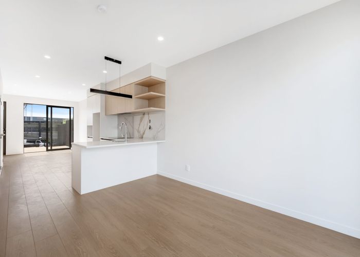  at 5/55 Tahetoka Street, Westgate, Waitakere City, Auckland