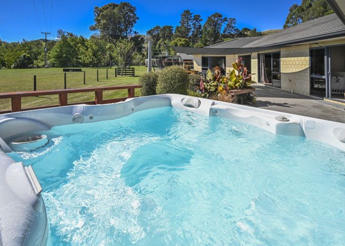  at 1324 Glengarry Road, Puketapu