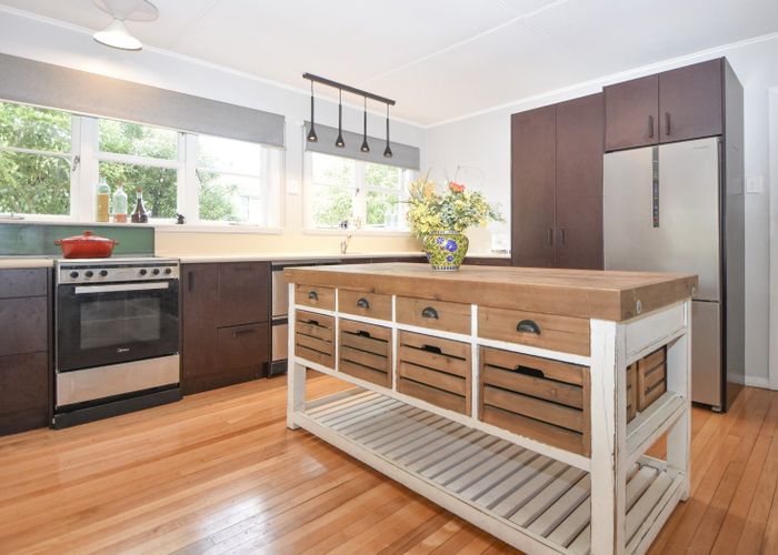  at 5 Charles Street, Carterton