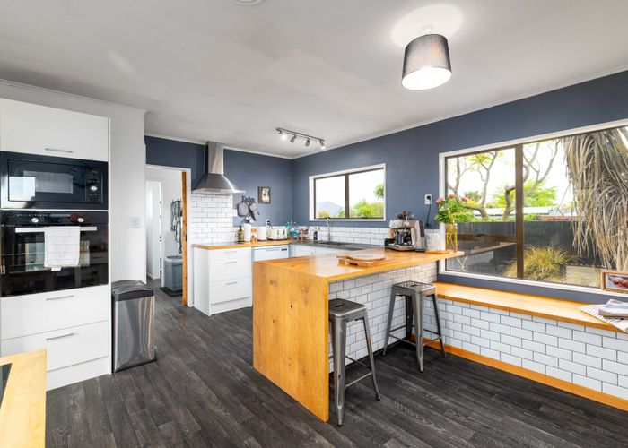  at 14 Peckham Lane, Woolston, Christchurch