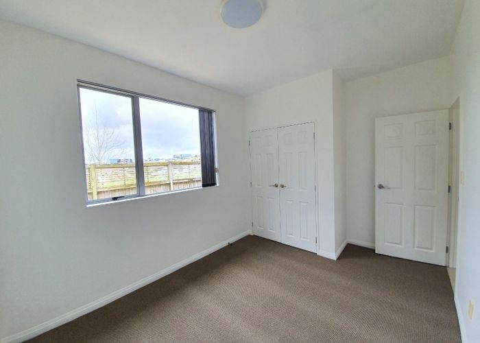  at 10a Ballymore Drive , Pinehill, North Shore City, Auckland