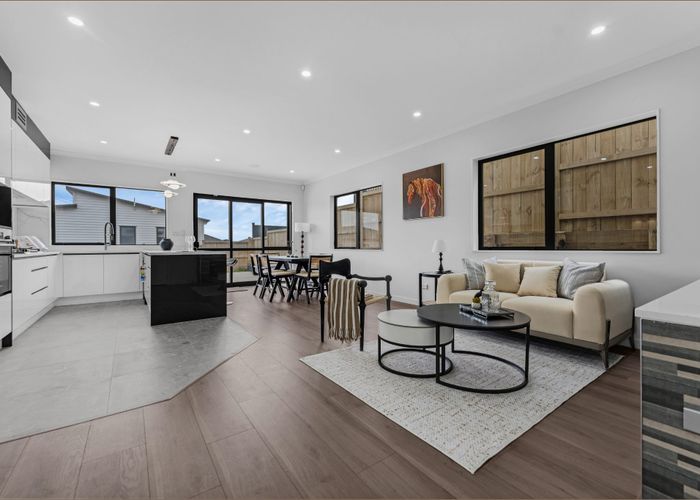  at 21 Hauhake Road, Flat Bush, Manukau City, Auckland