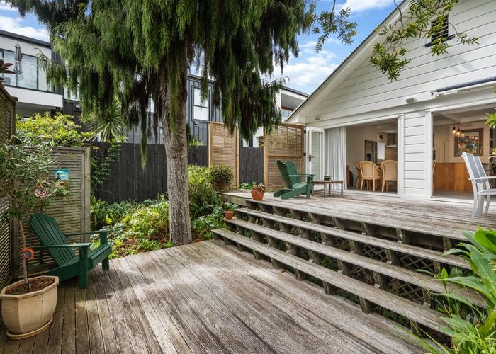  at 2 Taylor Road, Mangere Bridge, Manukau City, Auckland