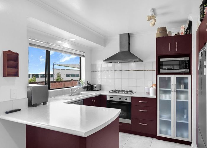 at 24 Sarteano Drive, Manurewa, Manukau City, Auckland