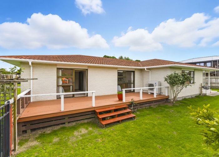  at 11 The Avenue, Paraparaumu Beach, Kapiti Coast, Wellington