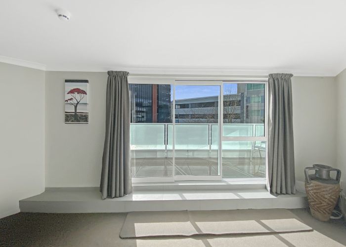  at 1/391 Victoria Street *Carpark Included* , Hamilton City Central, Hamilton, Waikato