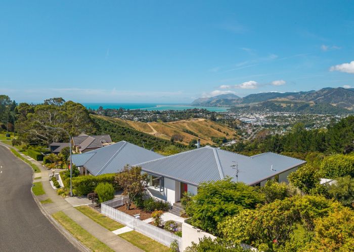  at 325 Princes Drive, Britannia Heights, Nelson, Nelson / Tasman