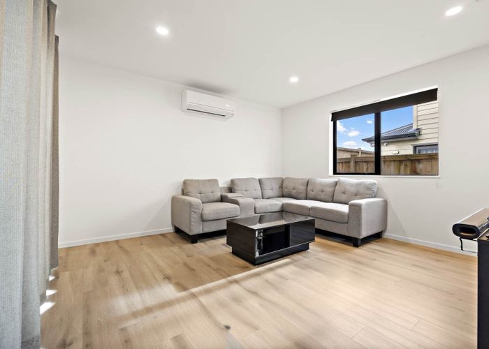  at 6 Matukutureia Lane, Manurewa, Auckland