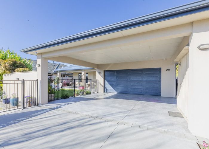 at 8 Park Lane, Greenmeadows, Napier