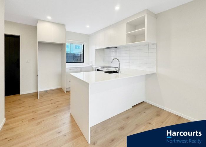  at 7/48 Moire Road, Massey, Waitakere City, Auckland