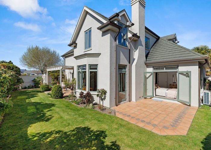  at 10 Matisse Place, Burnside, Christchurch