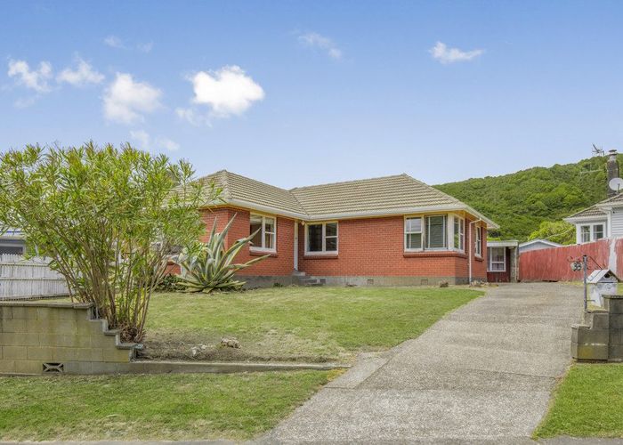  at 33 Lees Grove, Wainuiomata, Lower Hutt