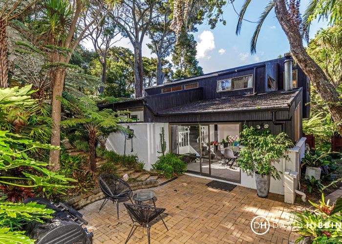  at 9B Raymond Terrace, Northcote, North Shore City, Auckland