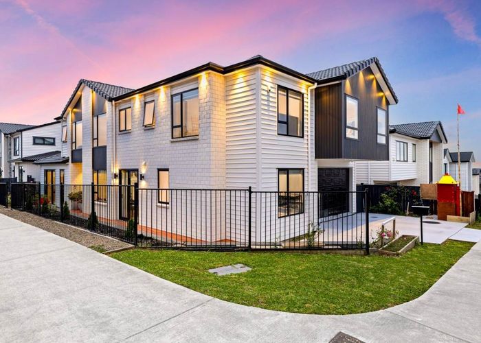  at 19 Aklander Rise, Flat Bush, Auckland
