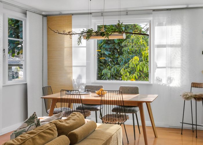  at 6 Kanuka Street, Point Chevalier, Auckland
