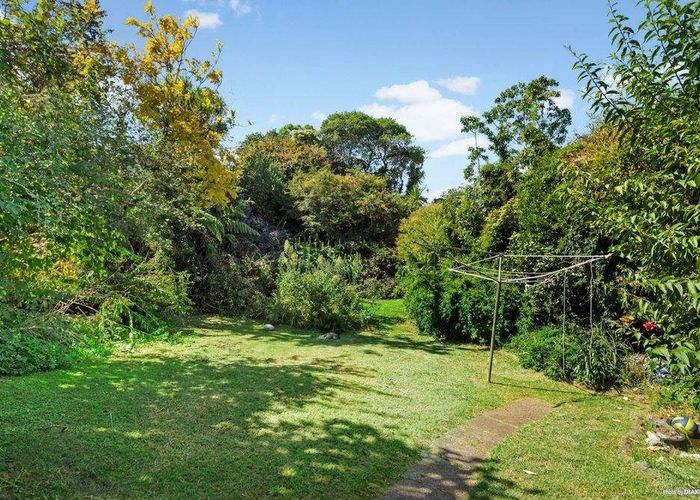  at 61 Lyons Avenue, Murrays Bay, North Shore City, Auckland