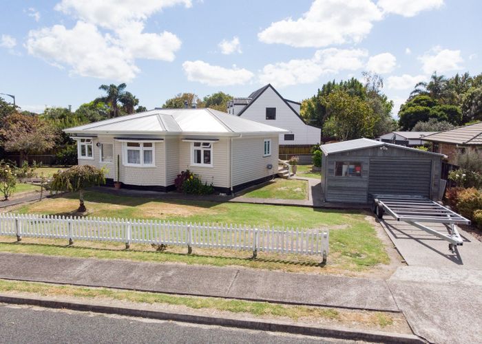  at 11 Darlington Street, Ngatea, Hauraki, Waikato