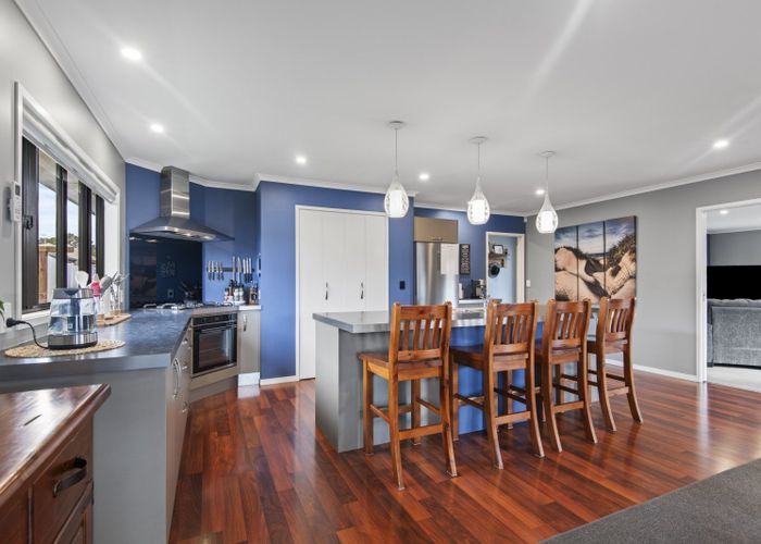  at 9 Walnut Grove, Kelvin Grove, Palmerston North, Manawatu / Whanganui
