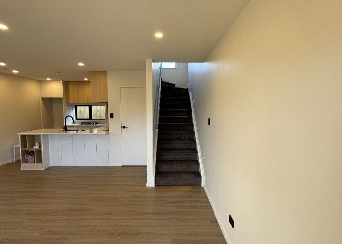  at 8/12 Hamlin Road, Mount Wellington, Auckland City, Auckland