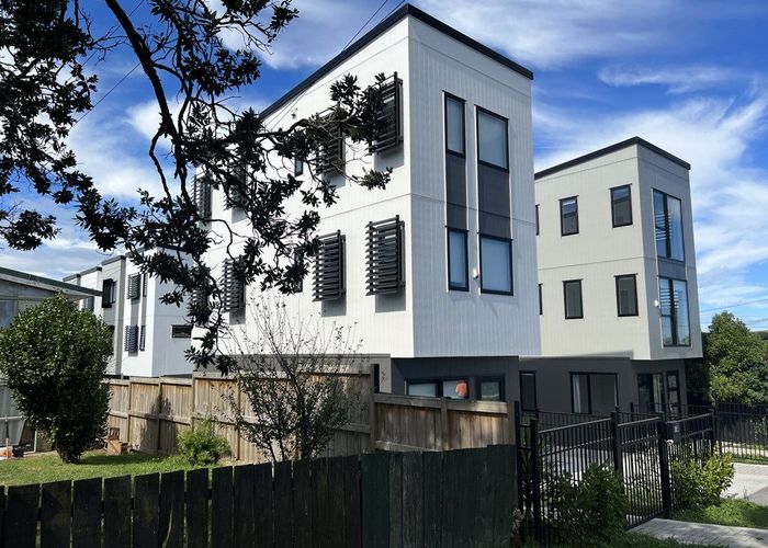  at 6/80 Ruawai Road, Mount Wellington, Auckland