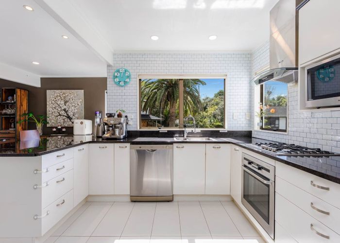  at 7 Jeanette Place, Mairangi Bay, North Shore City, Auckland