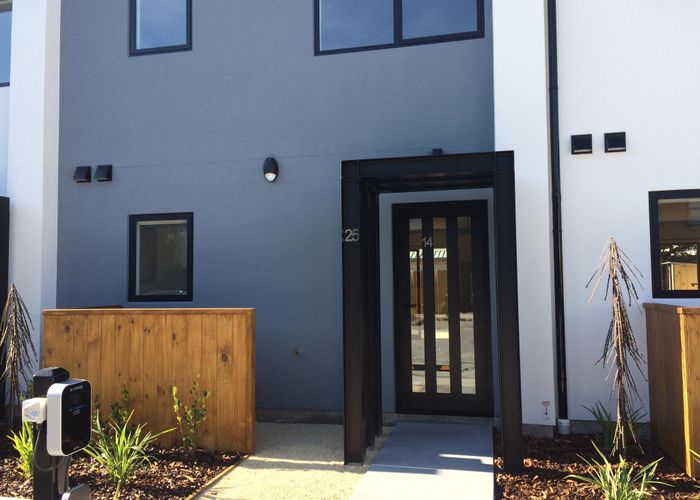  at 14/25 Hargest Crescent, Sydenham, Christchurch