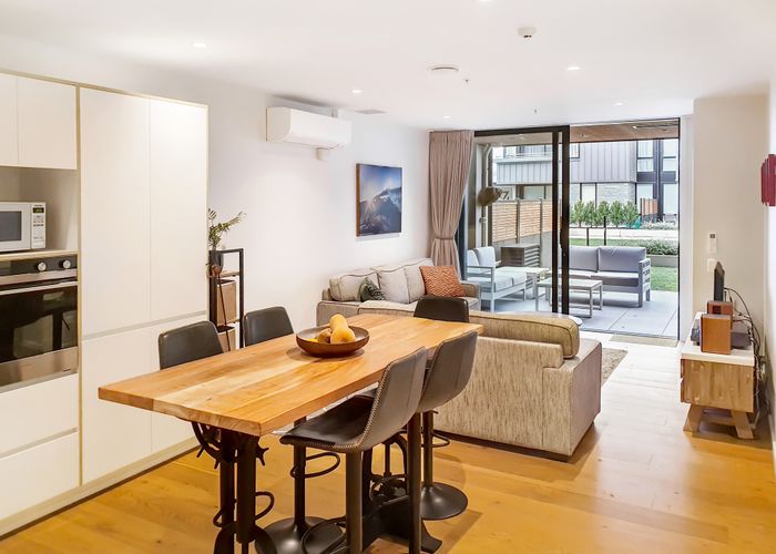  at 112/64 Victoria Street, Onehunga, Auckland