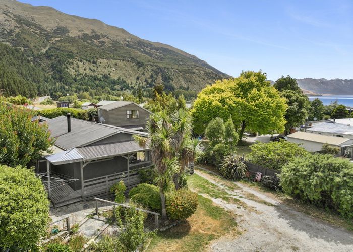  at 7 Parry Crescent, Wanaka