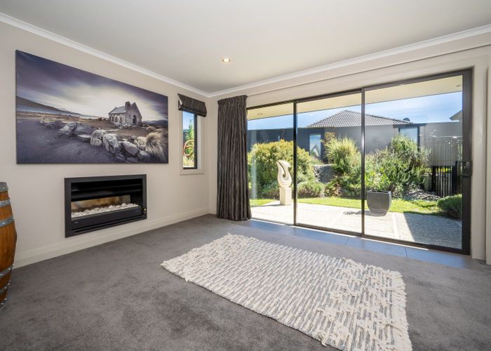  at 46 Missy Crescent, Mount Pisa