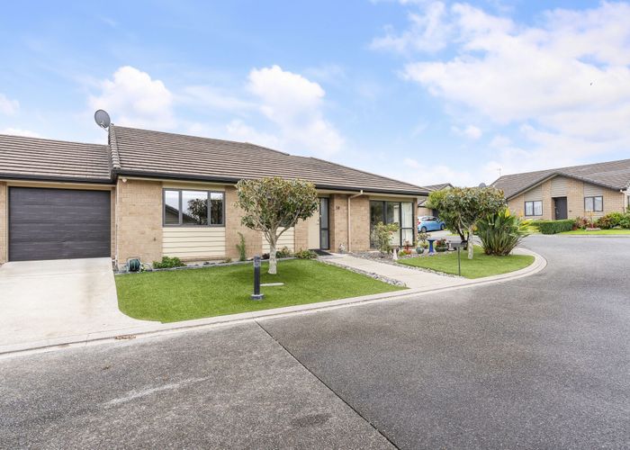  at 58 Royalle Mews, Botany Downs, Manukau City, Auckland