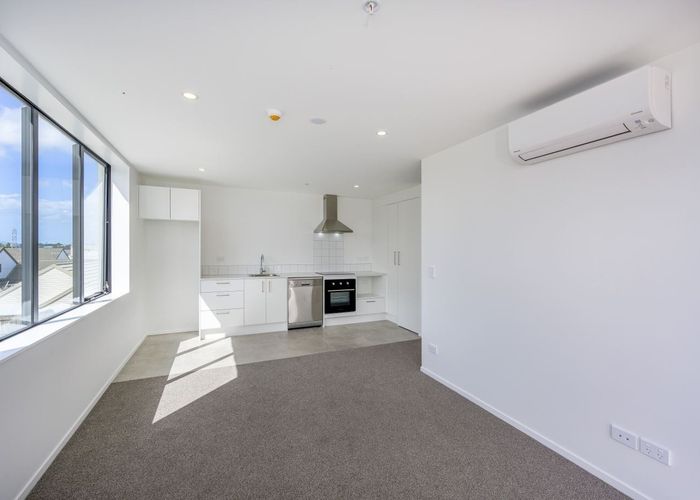  at 106/3 Rauemi Way, Te Atatu South, Waitakere City, Auckland