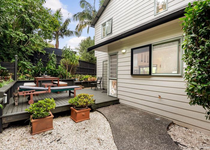  at 25 Shetland Street, Glen Eden, Auckland