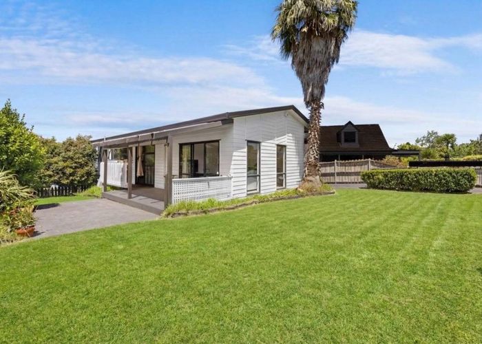  at 49 Gosford Drive, Botany Downs, Auckland