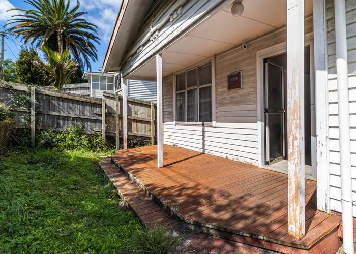  at 28 Grove Road, Sandringham, Auckland City, Auckland
