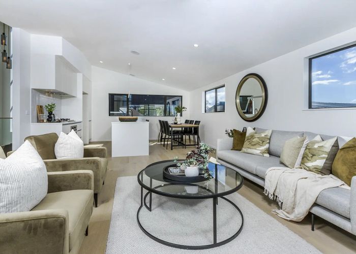  at 7 Tapatai Place, Castor Bay, North Shore City, Auckland