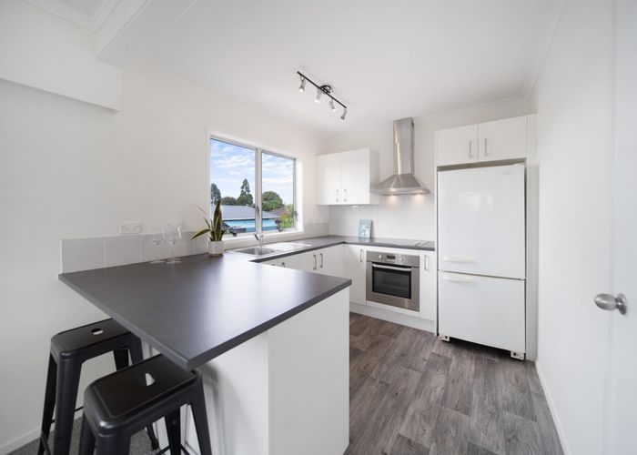  at 3 Maunu Road, Papatoetoe, Auckland