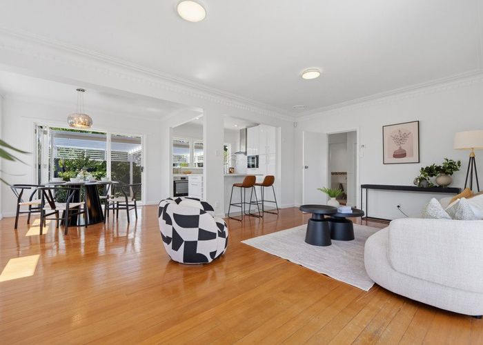  at 1/35 Bradbury Road, Highland Park, Manukau City, Auckland