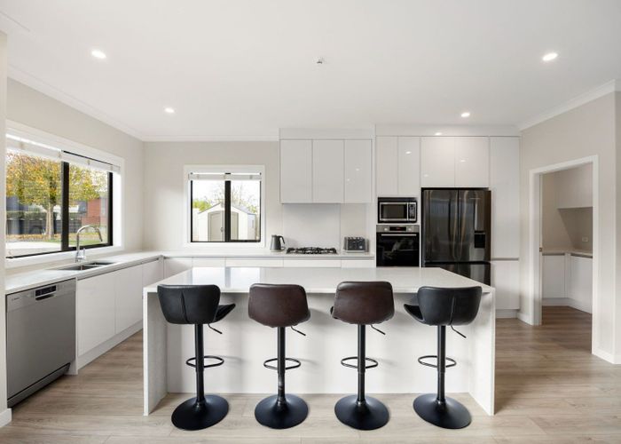  at 10 Kapua Crescent, Rototuna North, Hamilton