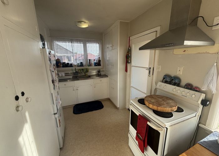  at 2/10 Aorangi Road, Bryndwr, Christchurch City, Canterbury