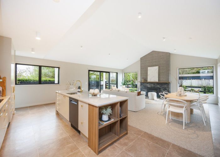  at 3 Waicola Drive, Fitzherbert, Palmerston North, Manawatu / Whanganui