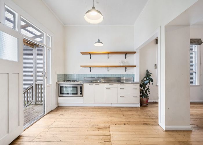  at 10 Salisbury Terrace, Mount Cook, Wellington