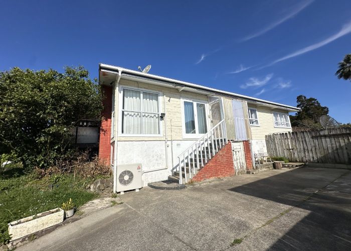  at 4 Maui Pomare Street, Blockhouse Bay, Auckland