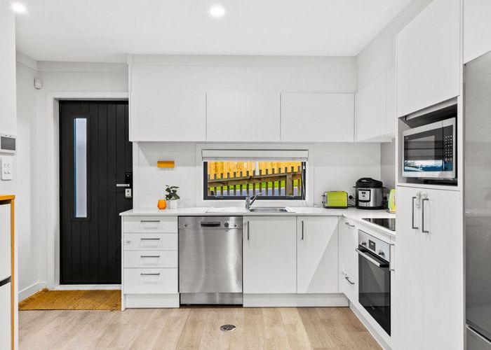  at 2E Tramway Road, Beach Haven, North Shore City, Auckland