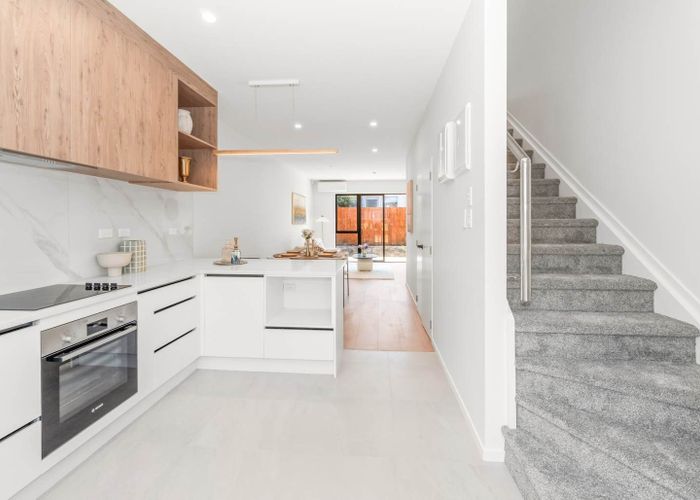  at 5/15  Normandy Road, Henderson, Waitakere City, Auckland